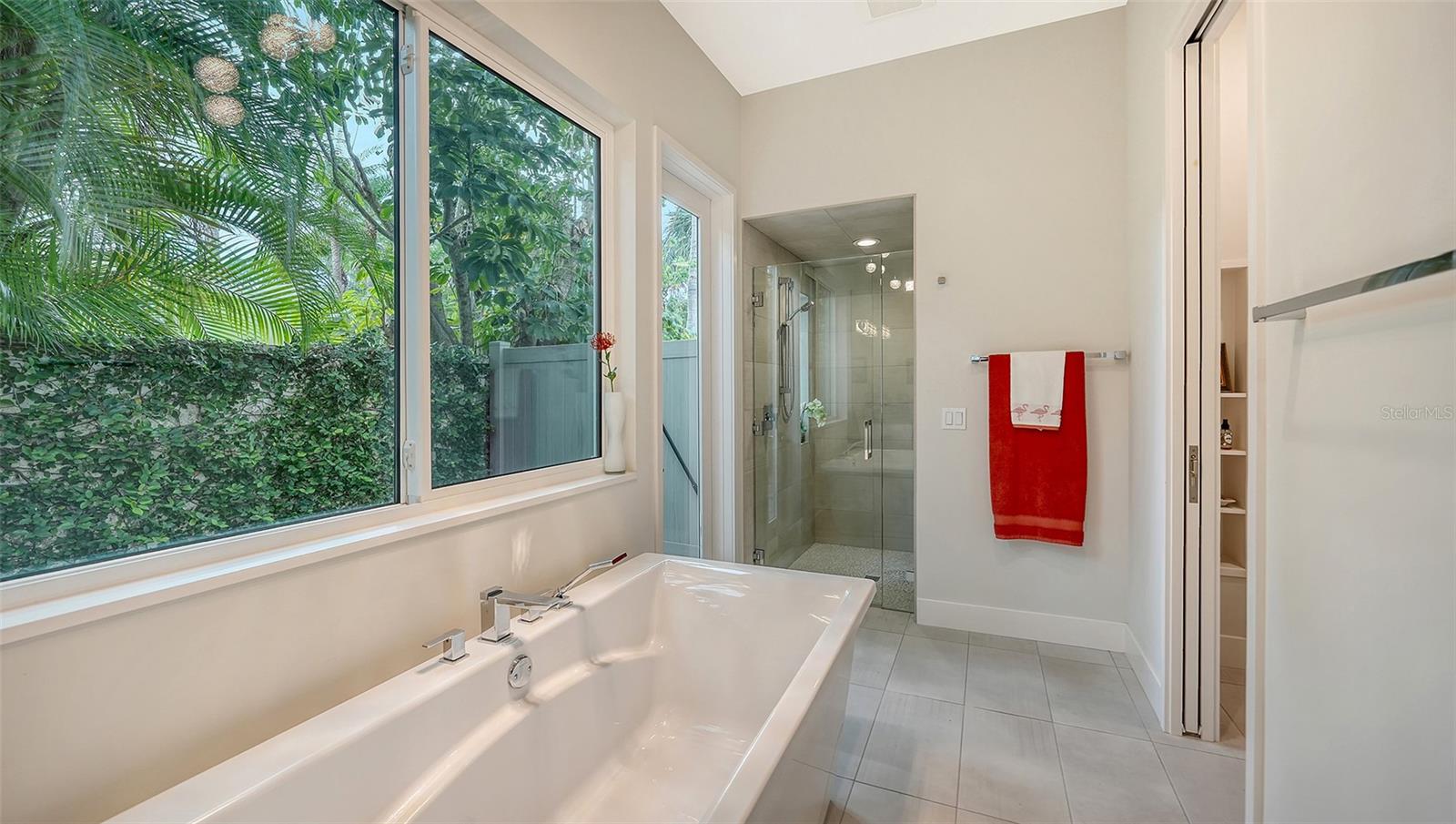 BUNGALOW HILL - Residential