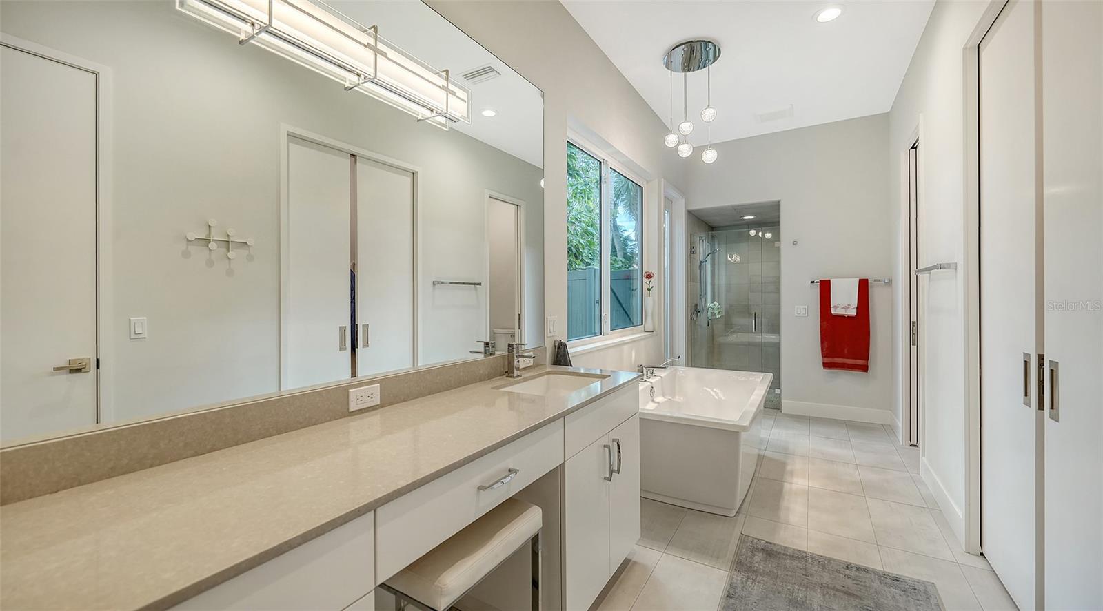 BUNGALOW HILL - Residential