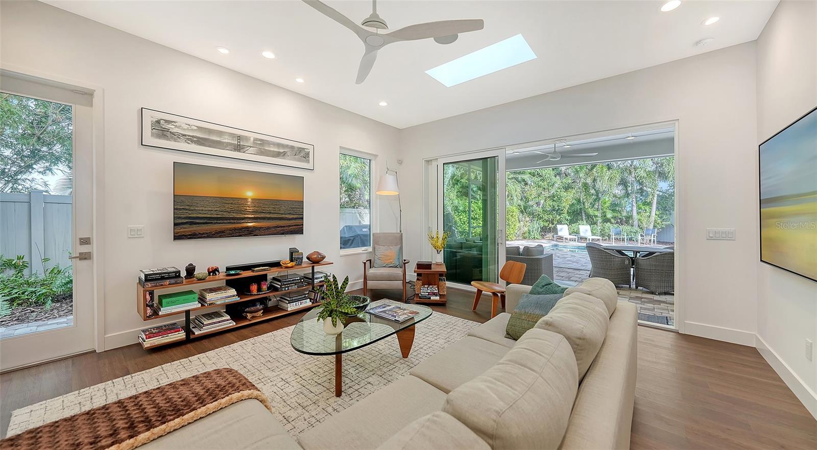 BUNGALOW HILL - Residential