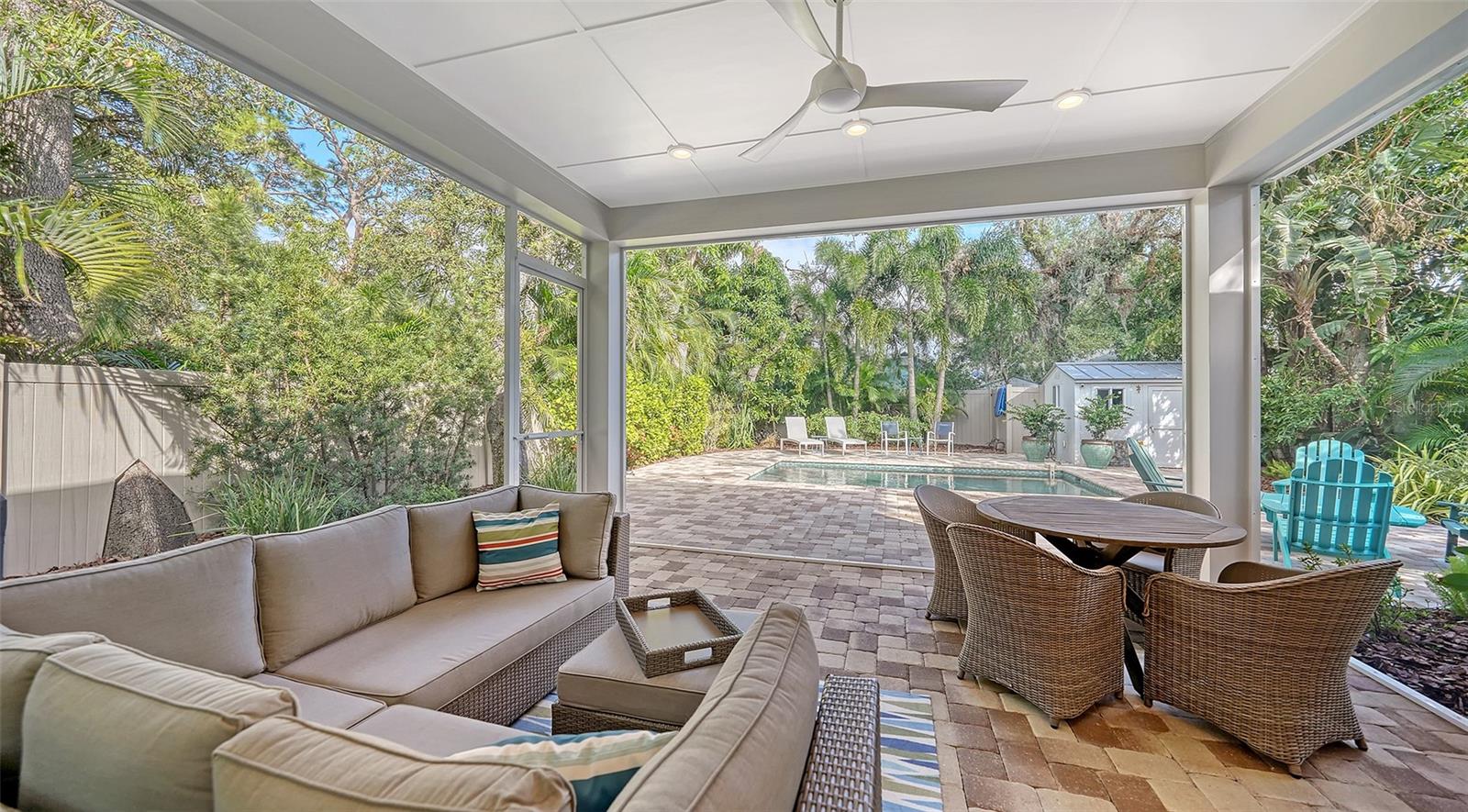 BUNGALOW HILL - Residential