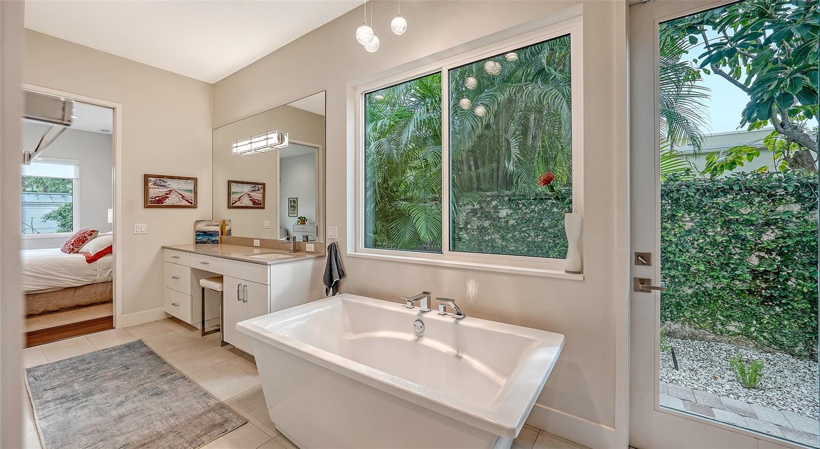 BUNGALOW HILL - Residential