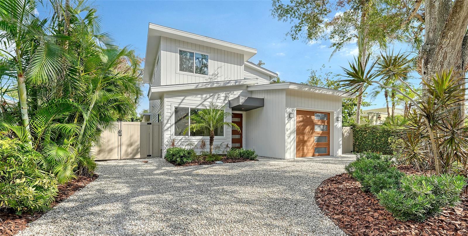 BUNGALOW HILL - Residential