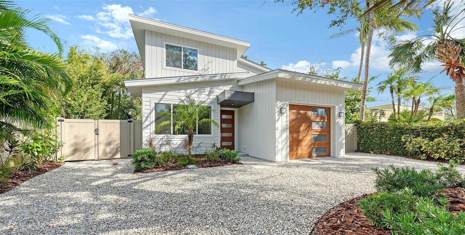 BUNGALOW HILL - Residential