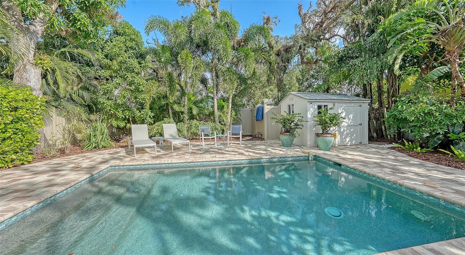 BUNGALOW HILL - Residential