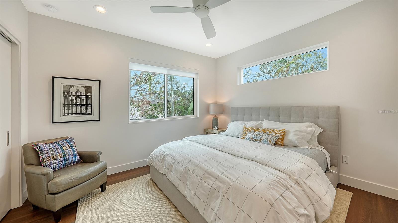 BUNGALOW HILL - Residential