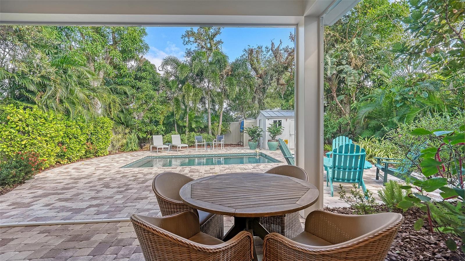 BUNGALOW HILL - Residential