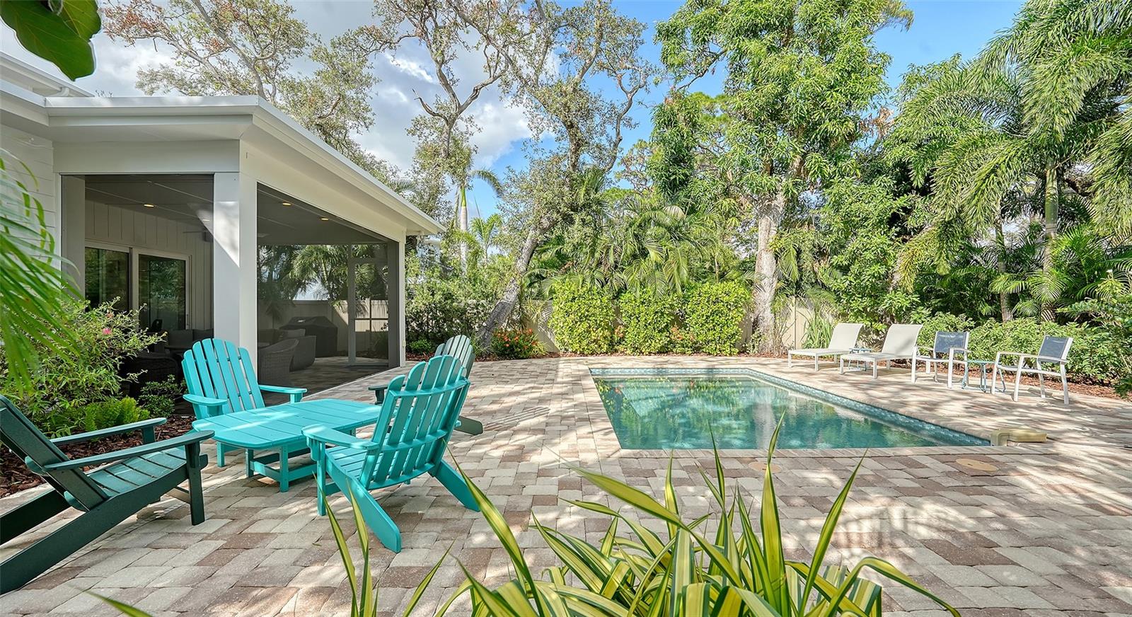 BUNGALOW HILL - Residential