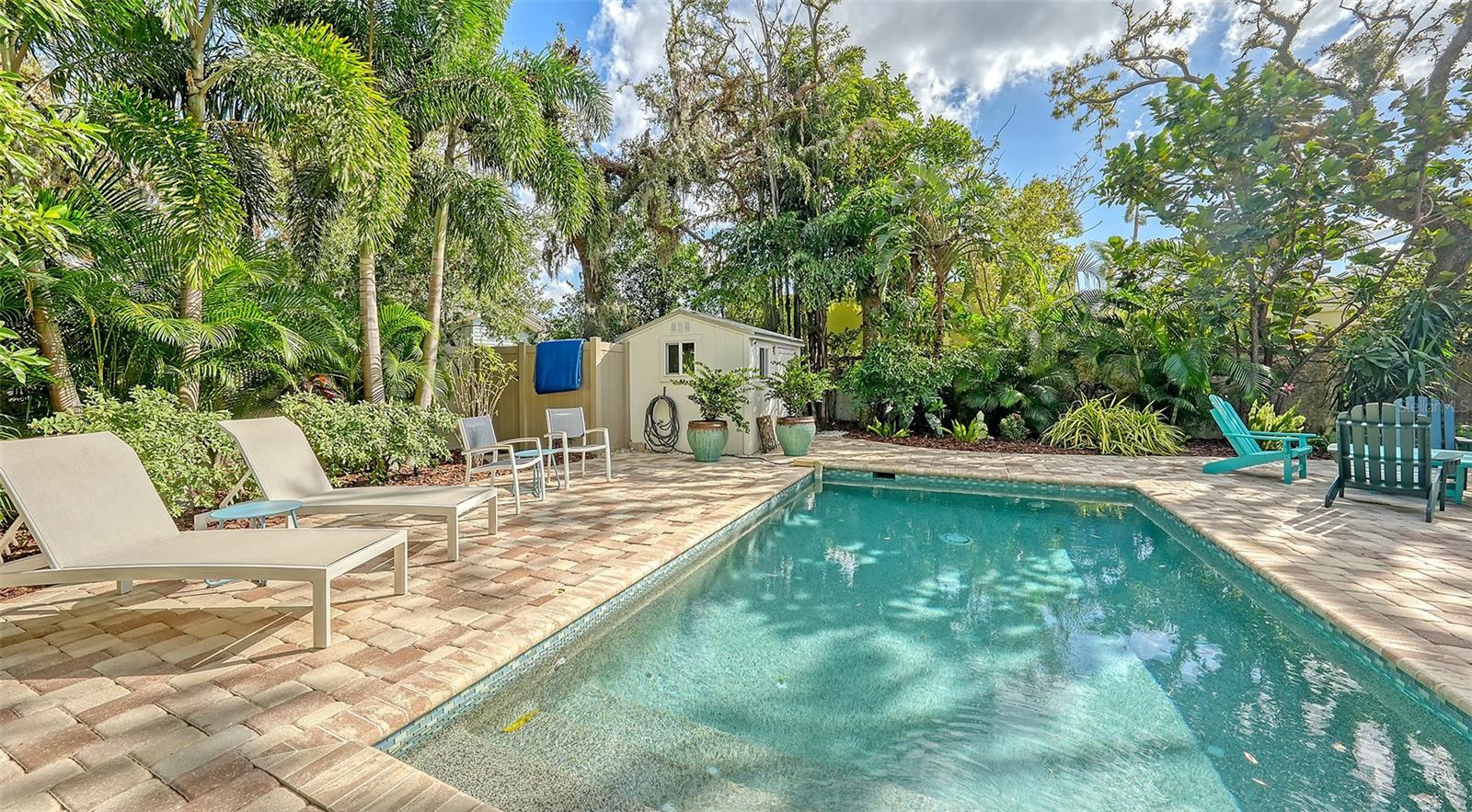 BUNGALOW HILL - Residential