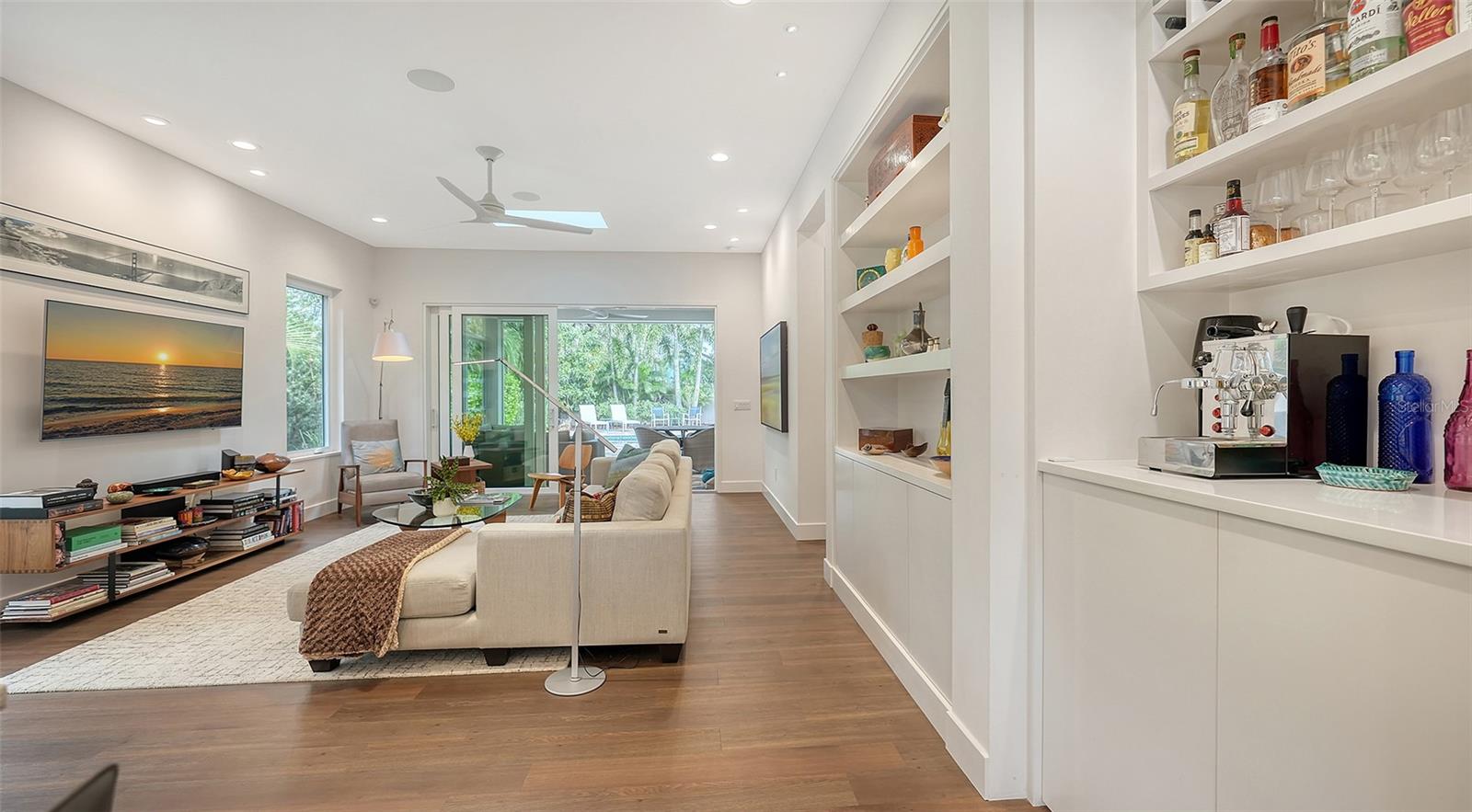 BUNGALOW HILL - Residential