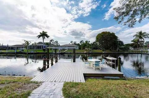 A home in PORT CHARLOTTE