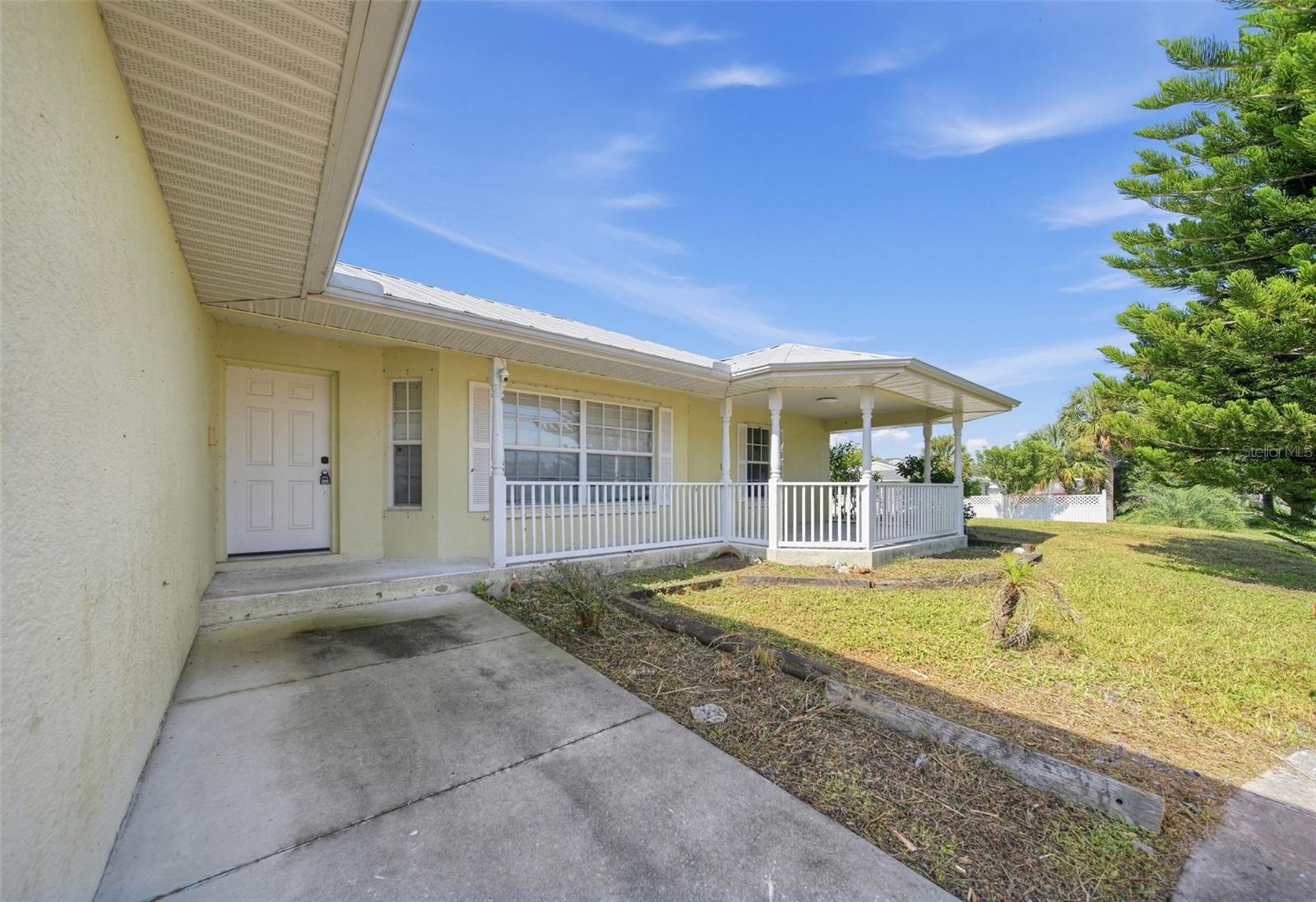 589 RIDGECREST DRIVE, PUNTA GORDA, FL, 33982 2 589 RIDGECREST DRIVE