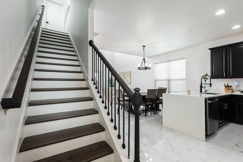 Photo of 12182 Sandy Apple Road, Orlando, FL 32824 (MLS # O6400797)