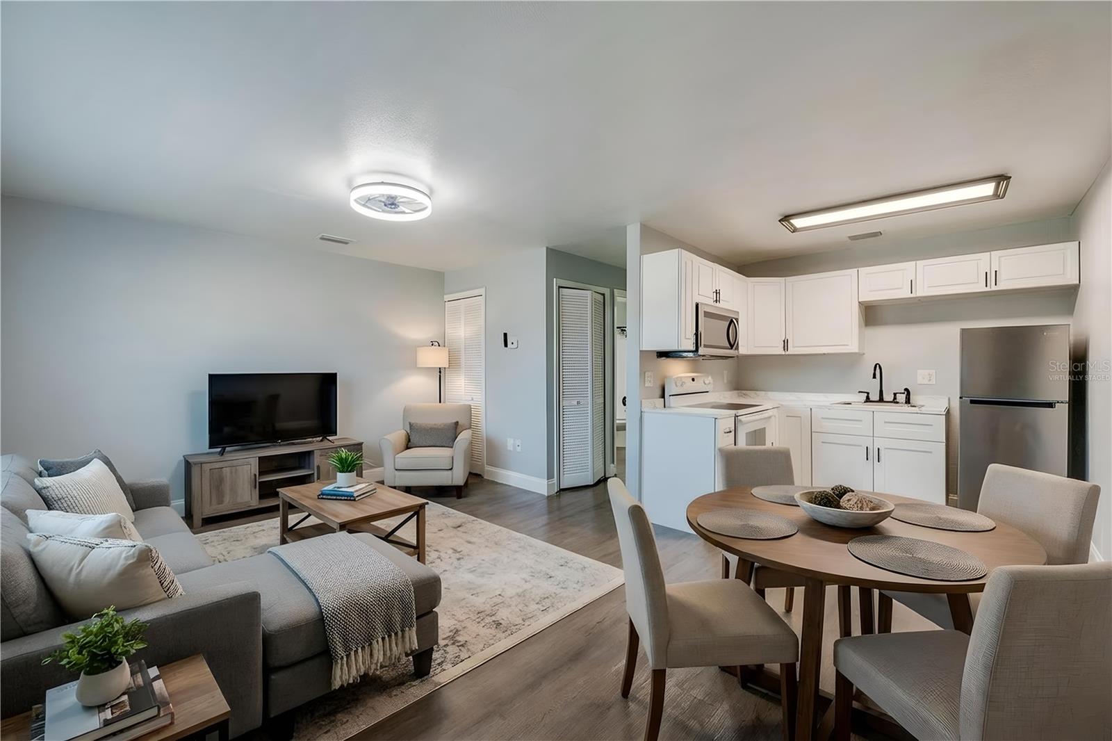 ROYAL PALM COURT CONDO - Residential