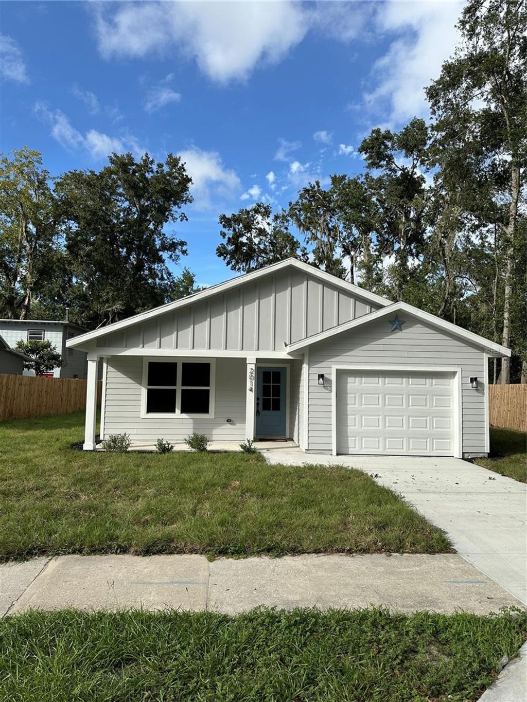Photo of 2014 E University Avenue, Gainesville, FL 32609 (MLS # GC534248)