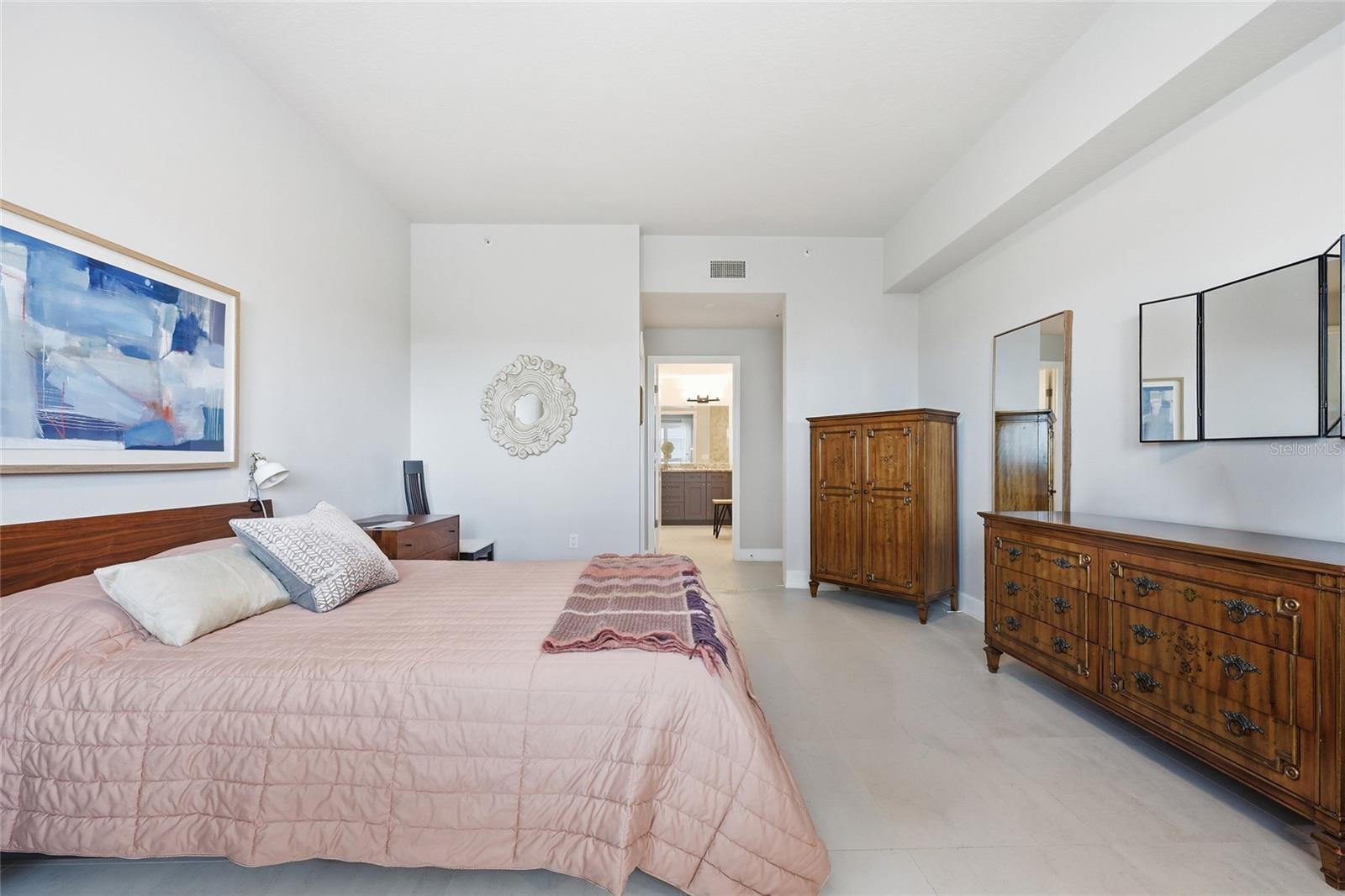 SANCTUARY DOWNTOWN CONDO - Residential