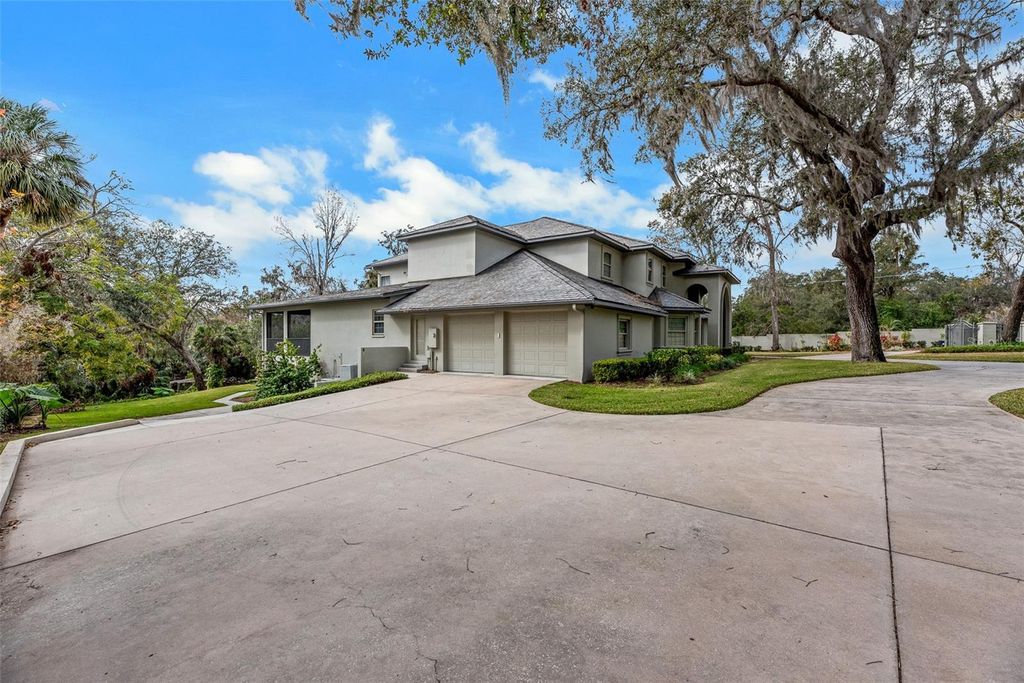 Photo of 4641 John Moore Road, Brandon, FL 33511 (MLS # TB8389455)