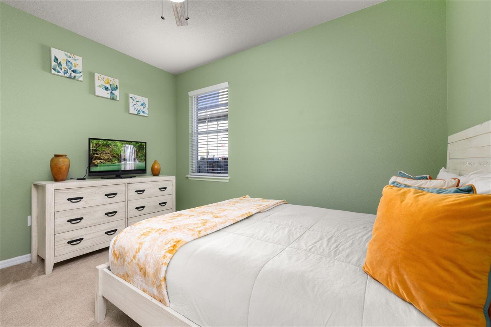 CHAMPIONS RESERVE - Residential