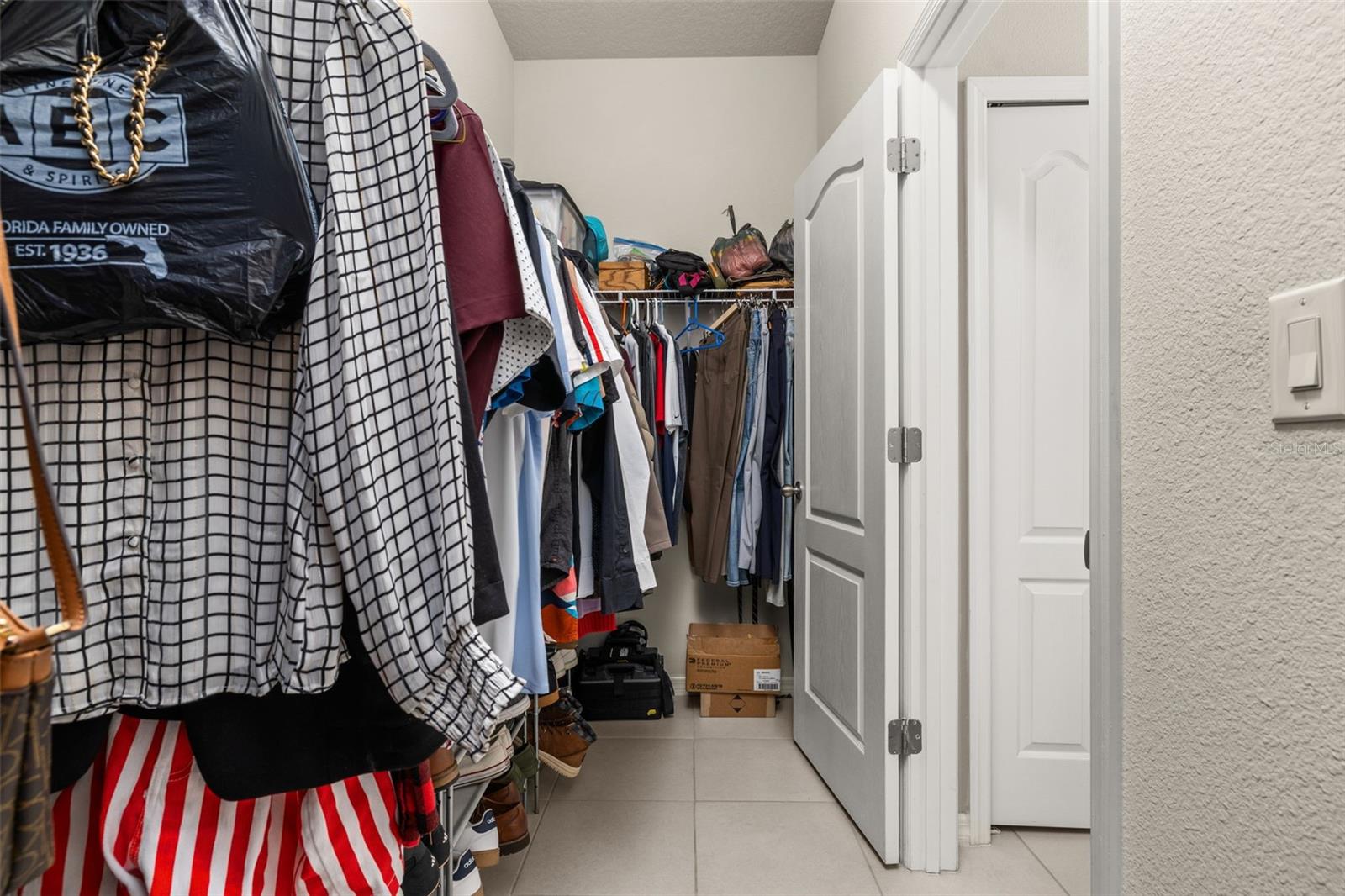 CHAMPIONS RESERVE - Residential