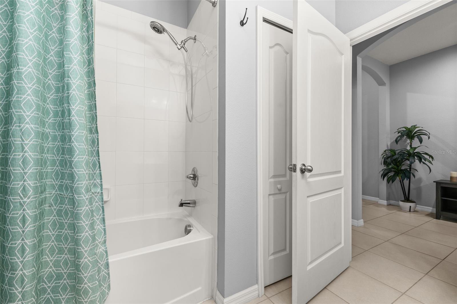 CHAMPIONS RESERVE - Residential