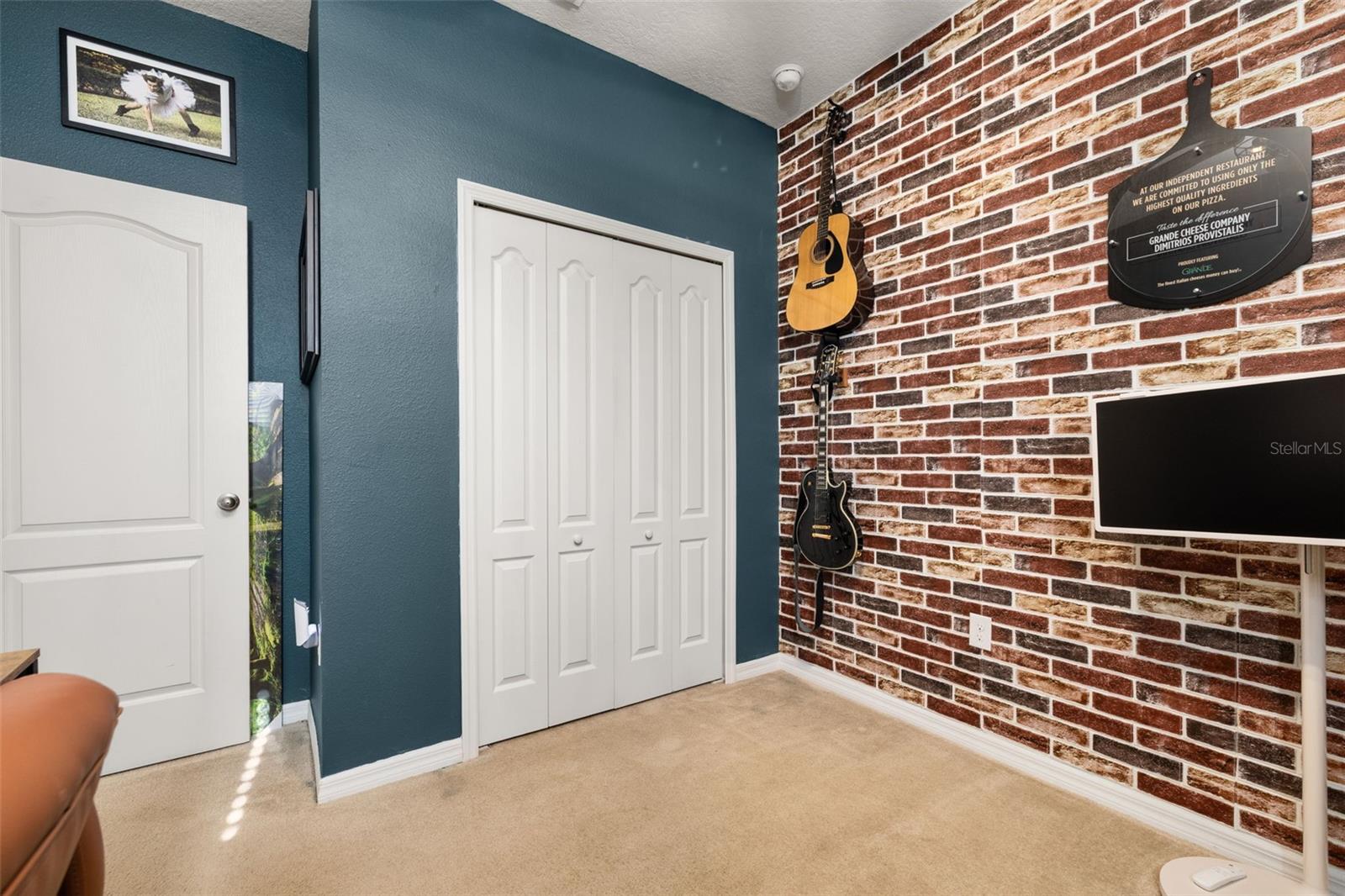 CHAMPIONS RESERVE - Residential