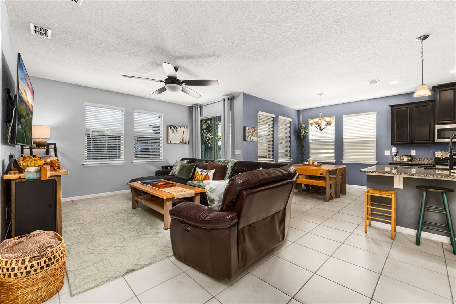 CHAMPIONS RESERVE - Residential