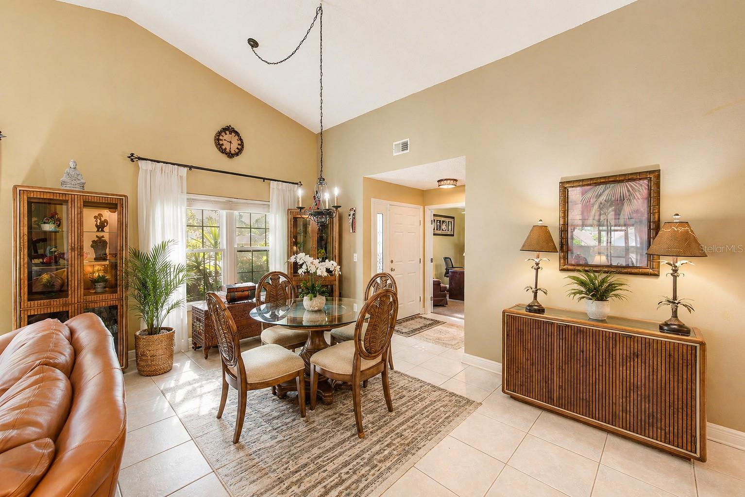 2728 BENTLEY DRIVE