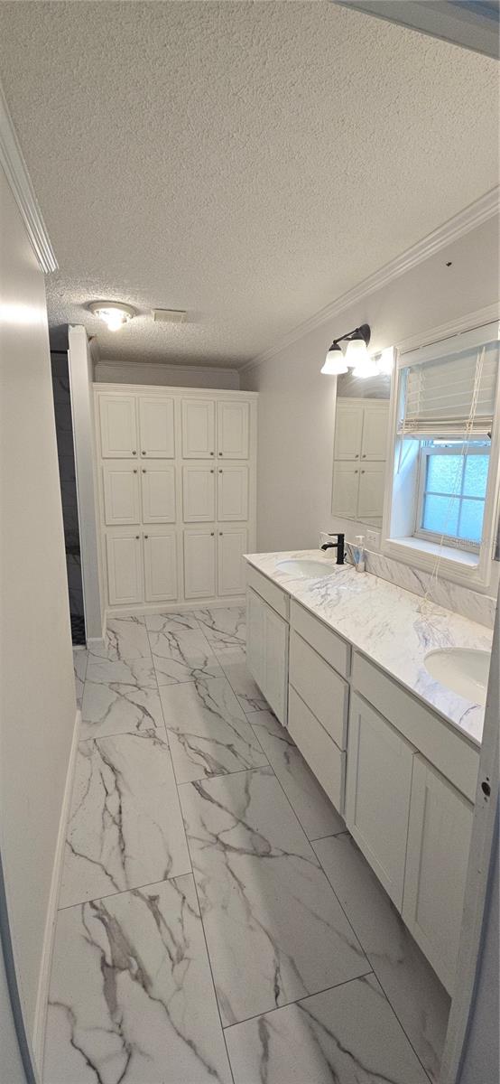 ROLLING HILLS ADD CRYSTAL RIVER UNIT 01 UNREC - Residential