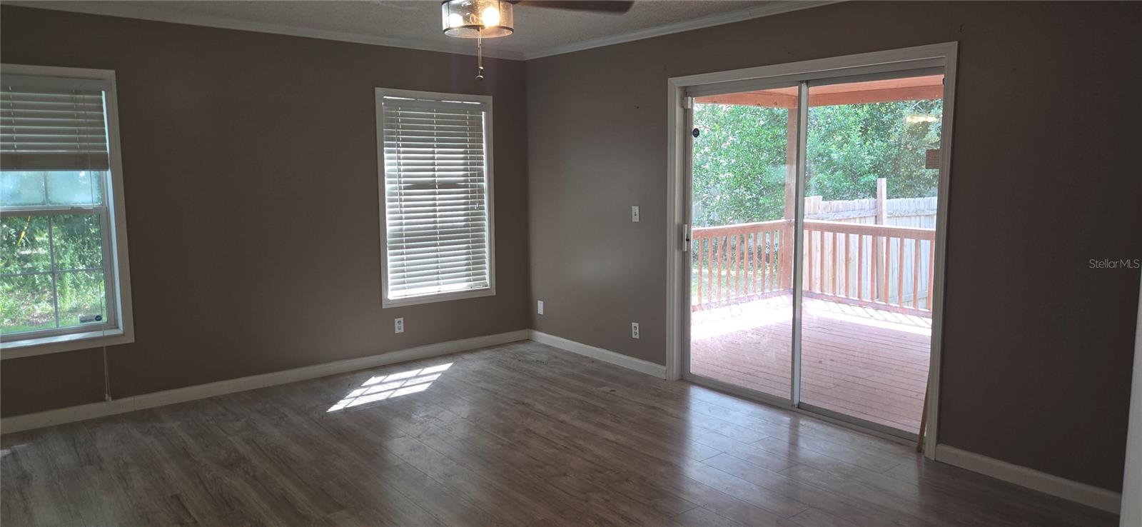 ROLLING HILLS ADD CRYSTAL RIVER UNIT 01 UNREC - Residential