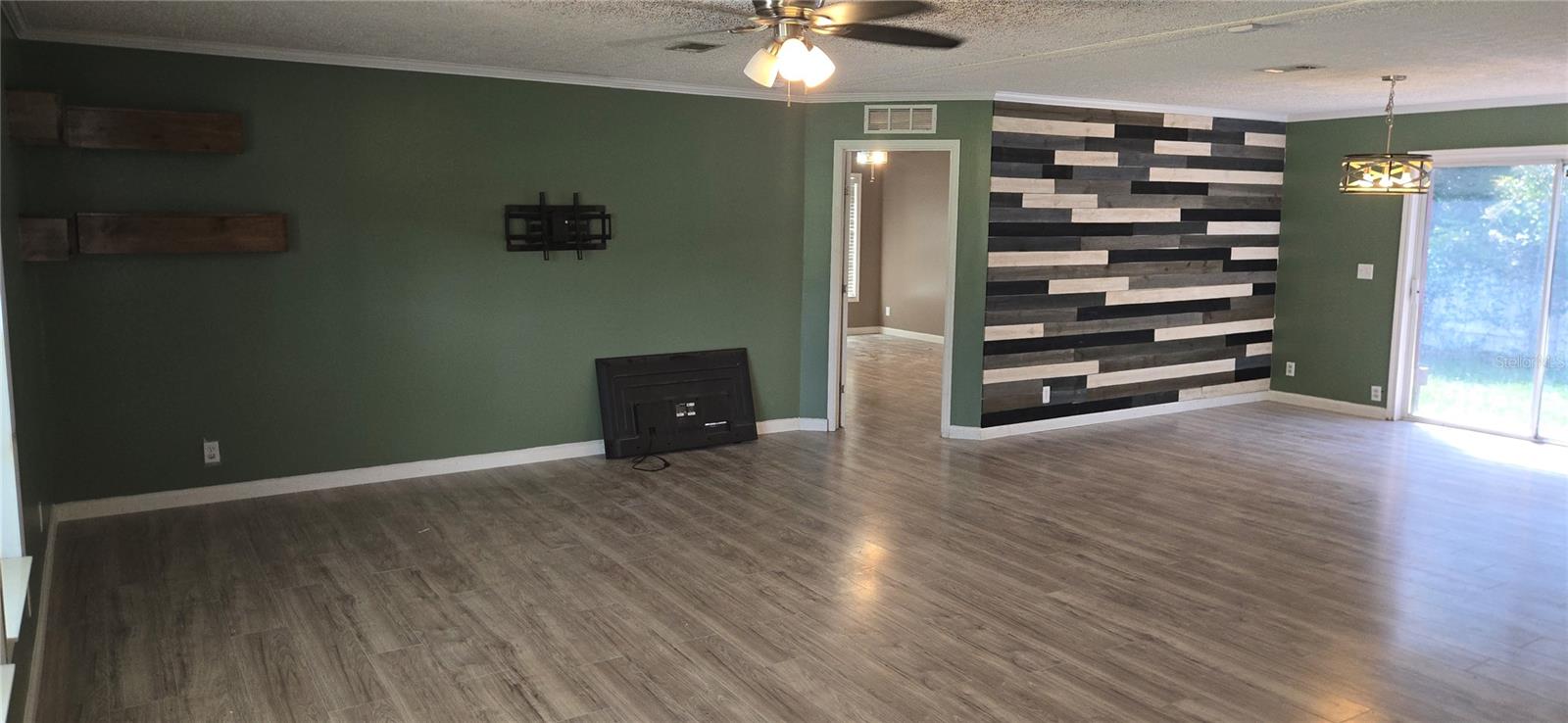 ROLLING HILLS ADD CRYSTAL RIVER UNIT 01 UNREC - Residential