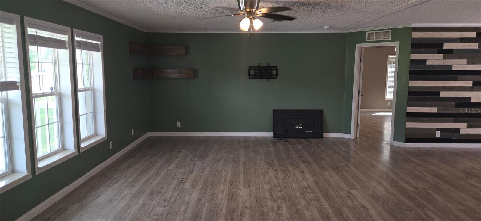 ROLLING HILLS ADD CRYSTAL RIVER UNIT 01 UNREC - Residential