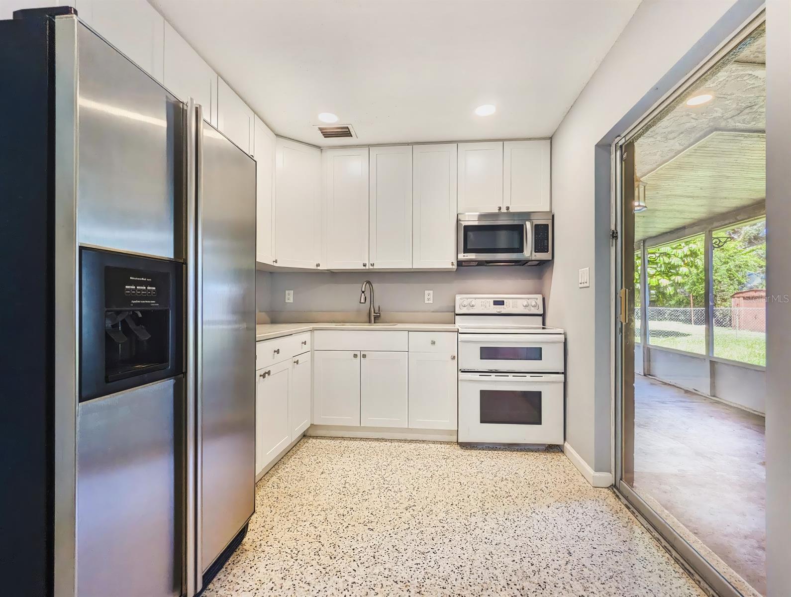 993 GARY STREET A & B