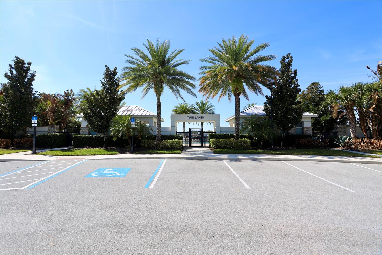 NORTHWEST LAKESIDE GROVES PH 1 - Residential