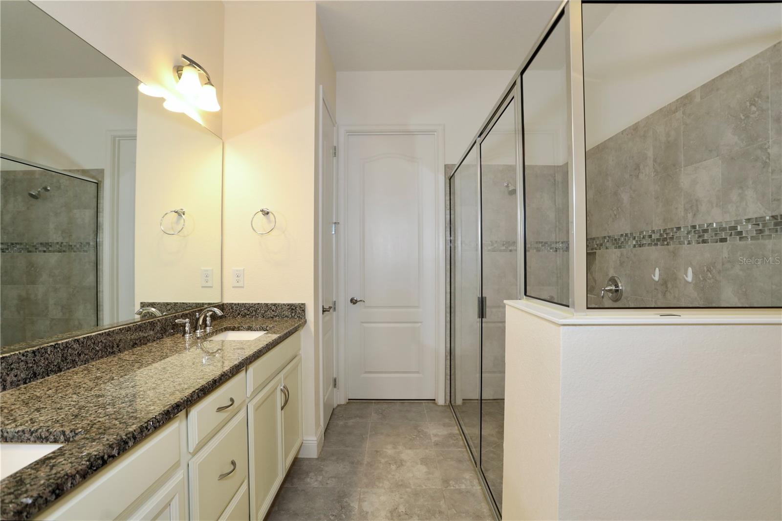 NORTHWEST LAKESIDE GROVES PH 1 - Residential