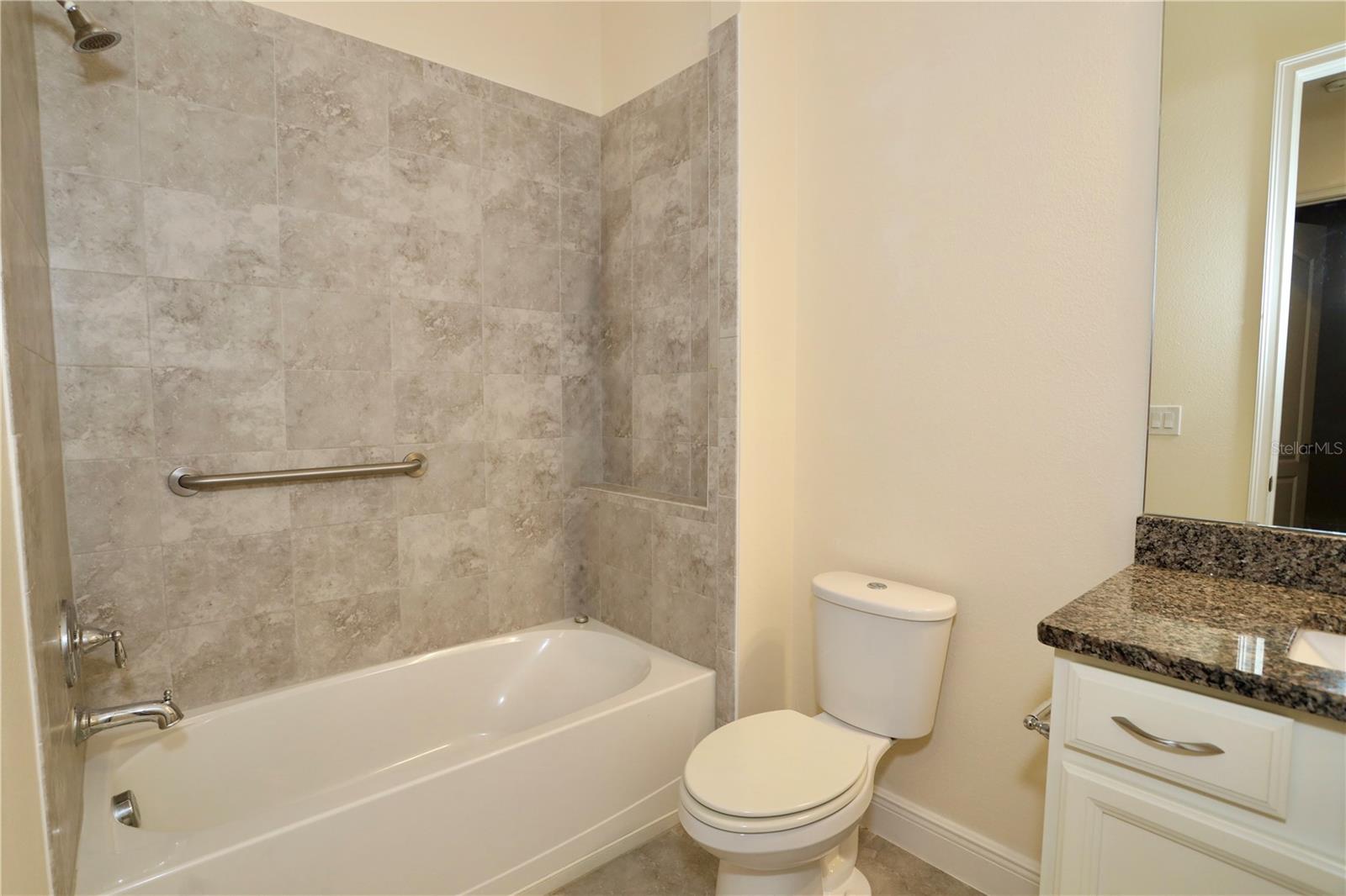 NORTHWEST LAKESIDE GROVES PH 1 - Residential