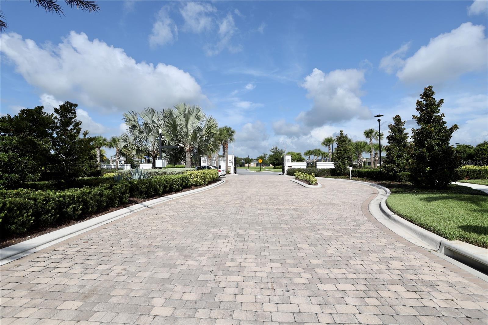 NORTHWEST LAKESIDE GROVES PH 1 - Residential