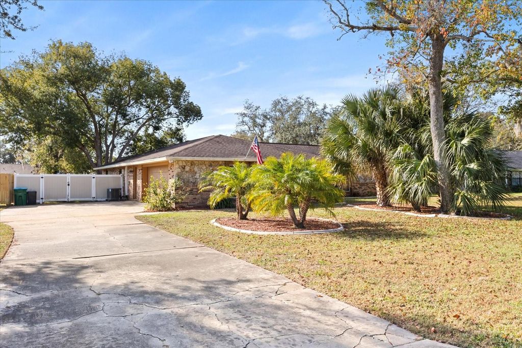 Photo of 2047 Rocky Hill Drive, Deltona, FL 32738 (MLS # O6363363)