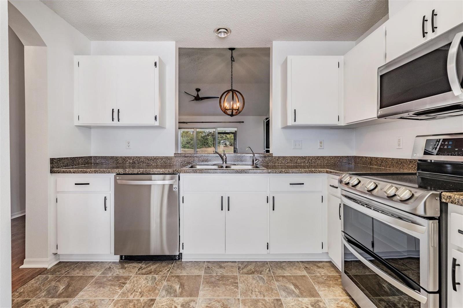 SUN CITY CENTER UNIT 162 PH - Residential