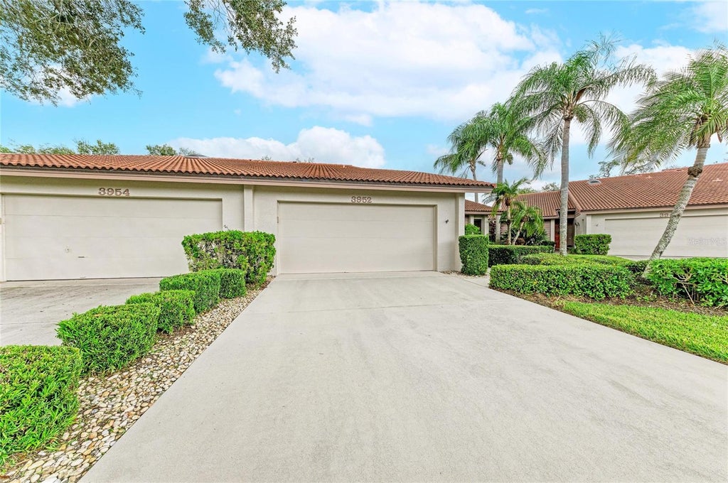 Photo of 3952 Wilshire Circle E #166, Sarasota, FL 34238 (MLS # A4706289)