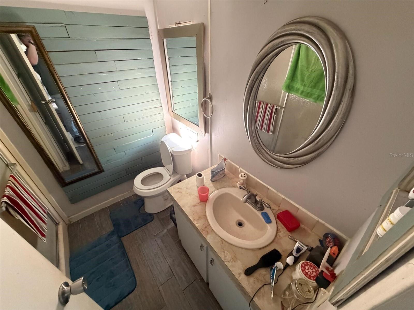 VILLAGE UNIT 03 LAKELAND - Residential