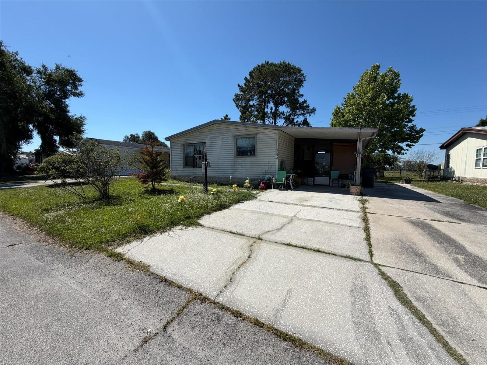 VILLAGE UNIT 03 LAKELAND - Residential