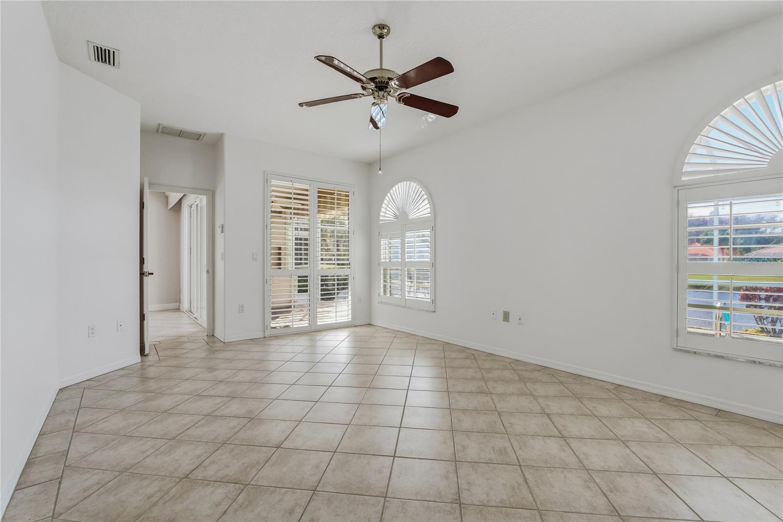 CRESCENT OAKS COUNTRY CLUB COVENTRY PH 4 - Residential