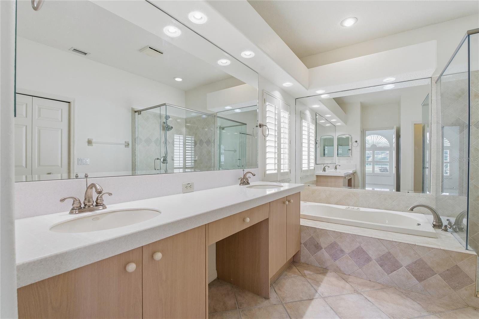 CRESCENT OAKS COUNTRY CLUB COVENTRY PH 4 - Residential