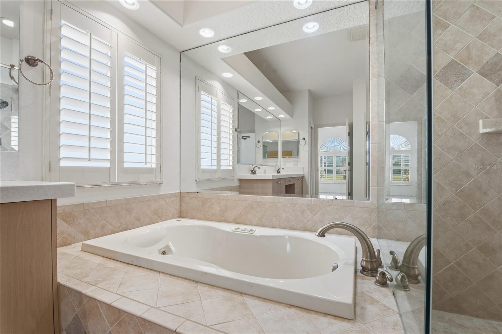 CRESCENT OAKS COUNTRY CLUB COVENTRY PH 4 - Residential