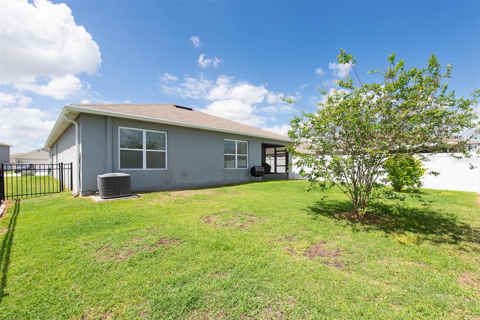 LAKES/LAUREL HLNDS PH 2B - Residential