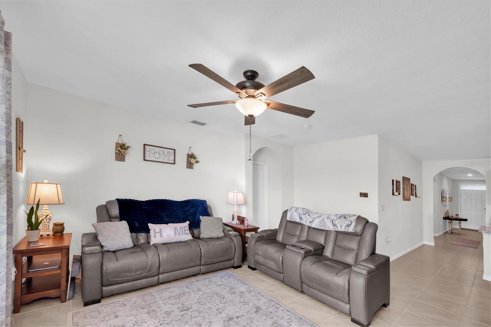 LAKES/LAUREL HLNDS PH 2B - Residential