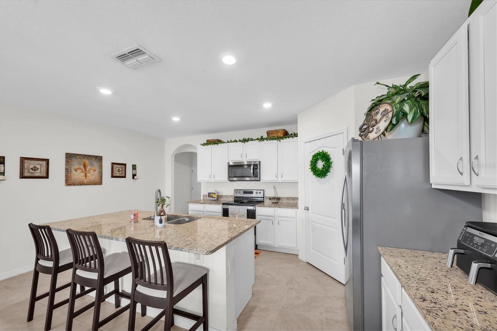 LAKES/LAUREL HLNDS PH 2B - Residential