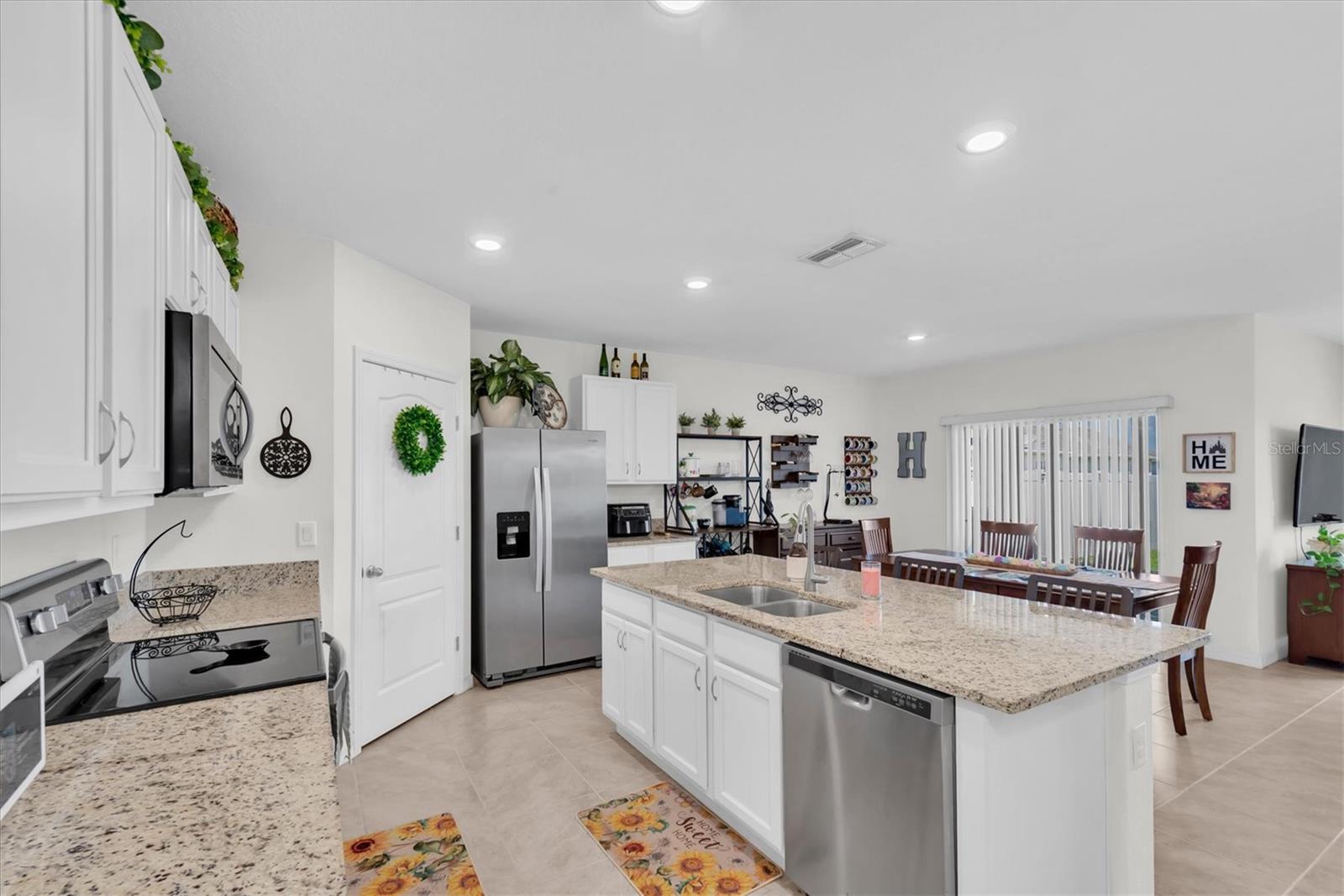 LAKES/LAUREL HLNDS PH 2B - Residential