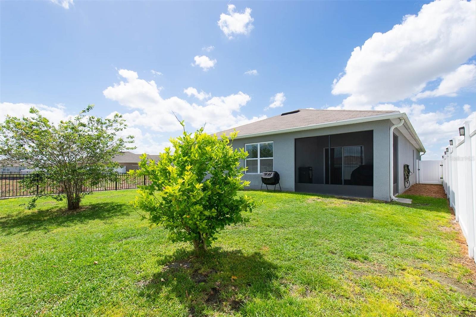 LAKES/LAUREL HLNDS PH 2B - Residential