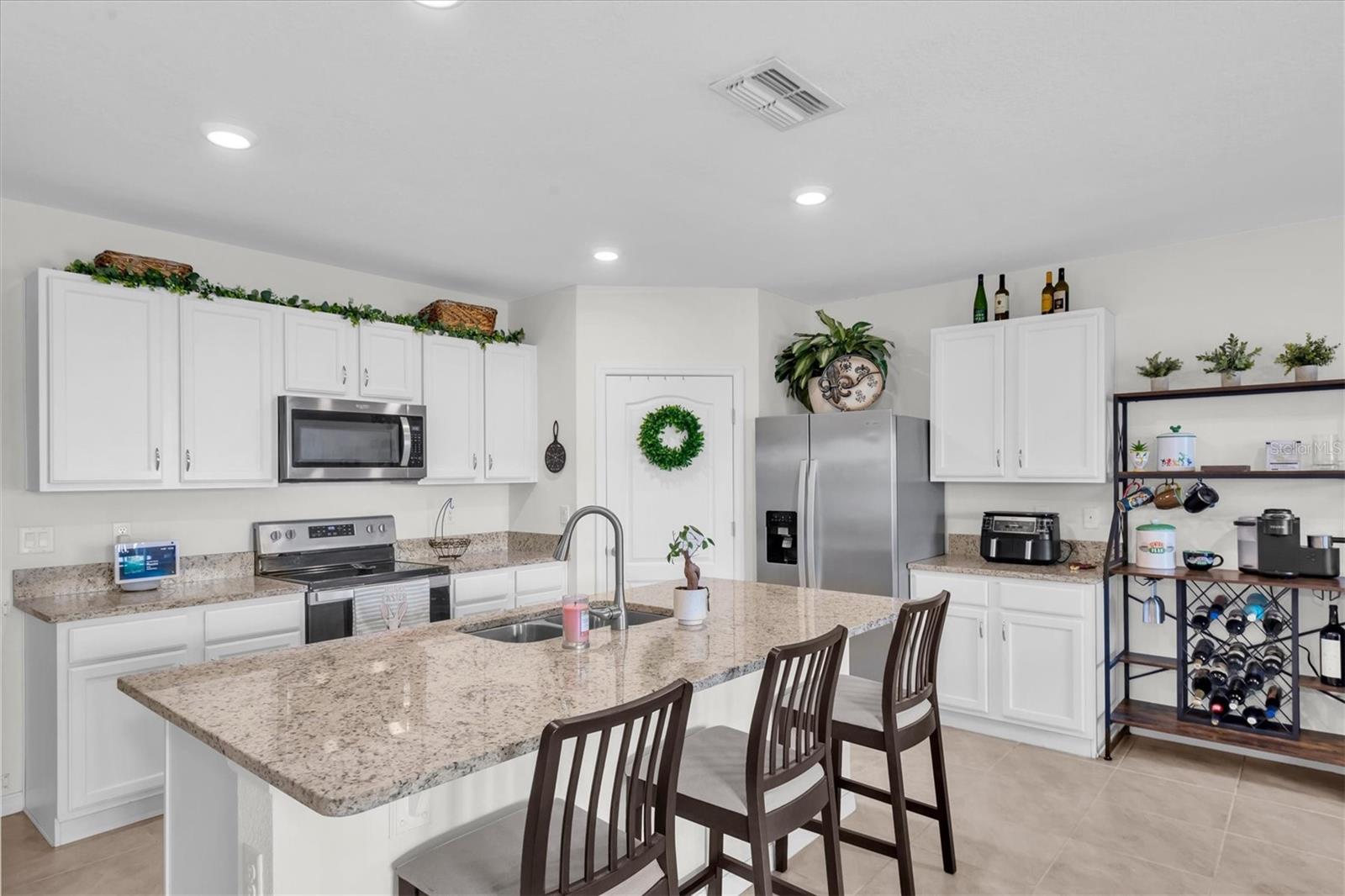 LAKES/LAUREL HLNDS PH 2B - Residential