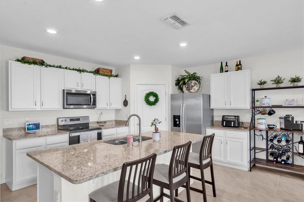 Photo of 2826 Van Amber Court, Lakeland, FL 33811 (MLS # TB8494252)